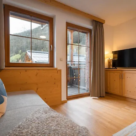 Apartments Sarlo *