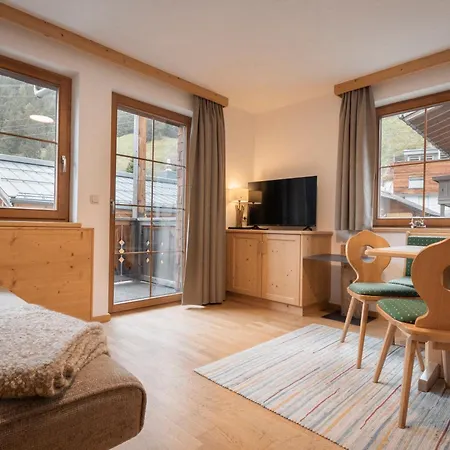 Apartments Sarlo *