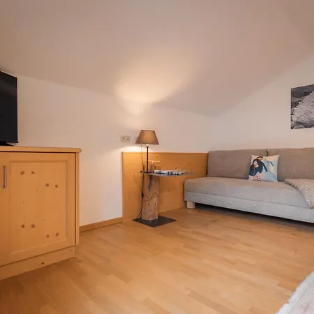 Sarlo Apartman Sankt Anton am Arlberg